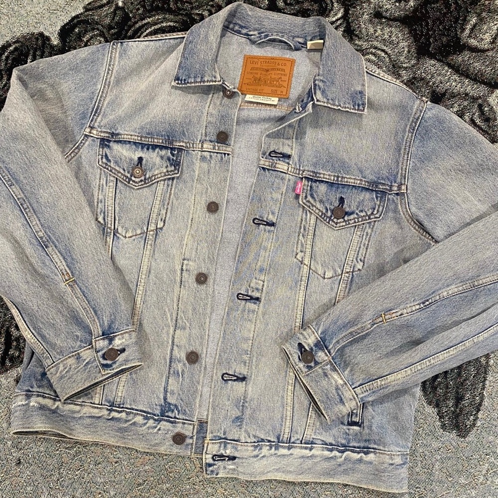 Levi’s premium trucker jacket
